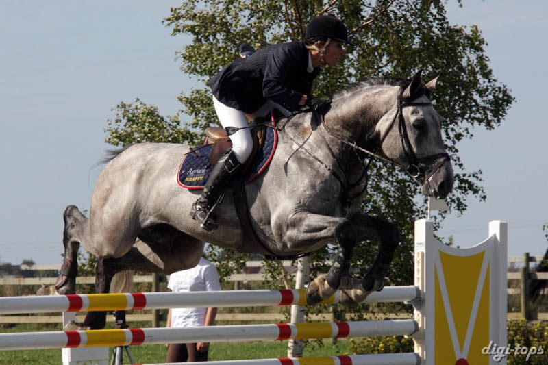 20080831_153540_0033 Piia Pantsu Chauvinist Z