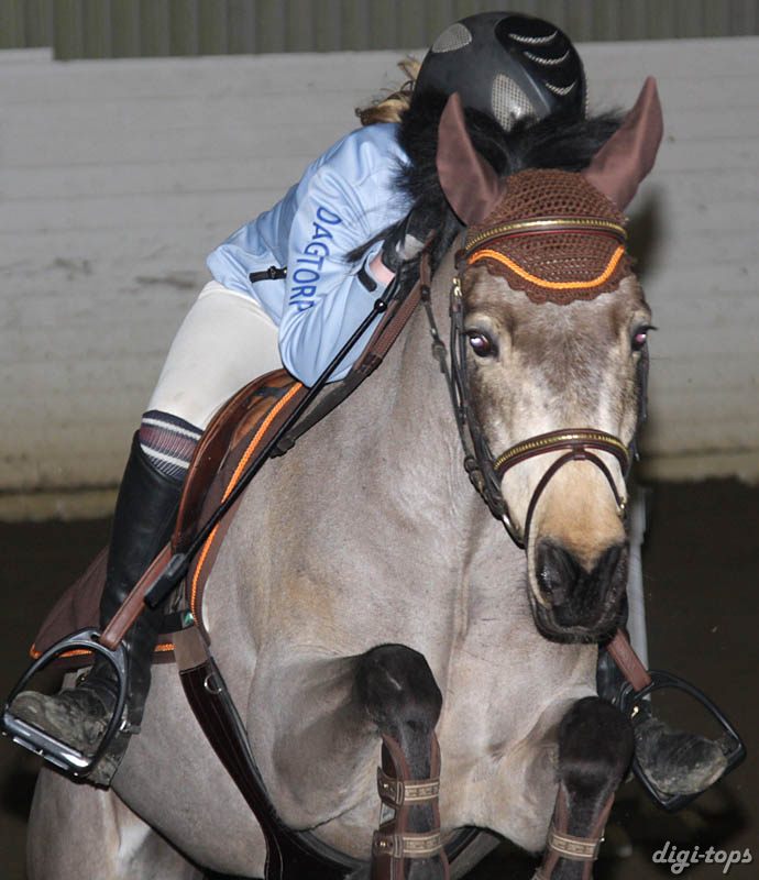 20090307_175438_0103 jennifer jonsson munsboro aer lingus