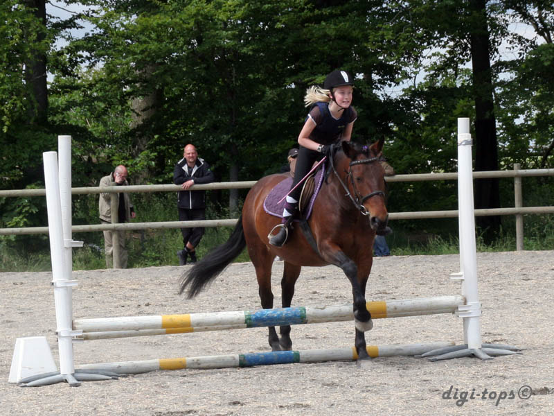 20090606_144148_0217_bladh_johanna_malou