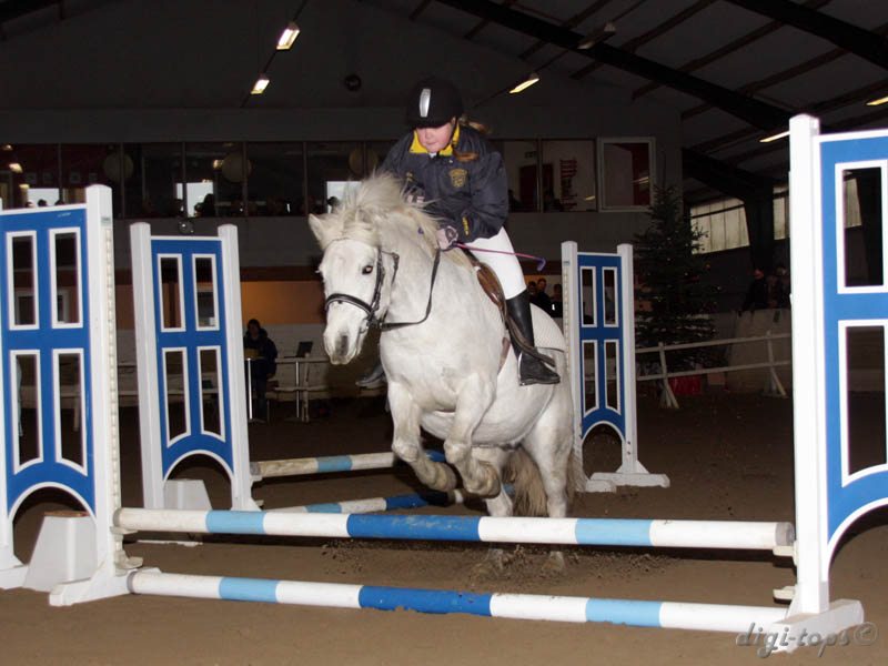 20091227_114724_0060 sandra hylen lucy